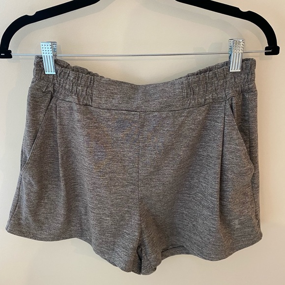 Aritzia Parklife shorts, size M, grey - Picture 1 of 3